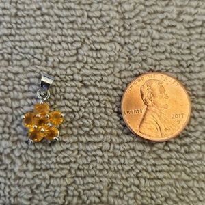 💀4 for $20-Rhinestone Flower Pendant